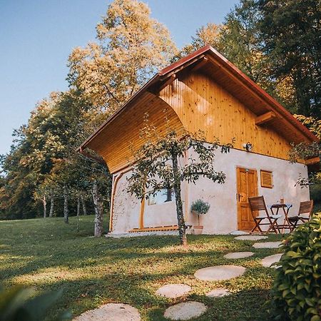 Sleeping With Bees - Tourist Farm Muha Διαμέρισμα Grosuplje Εξωτερικό φωτογραφία