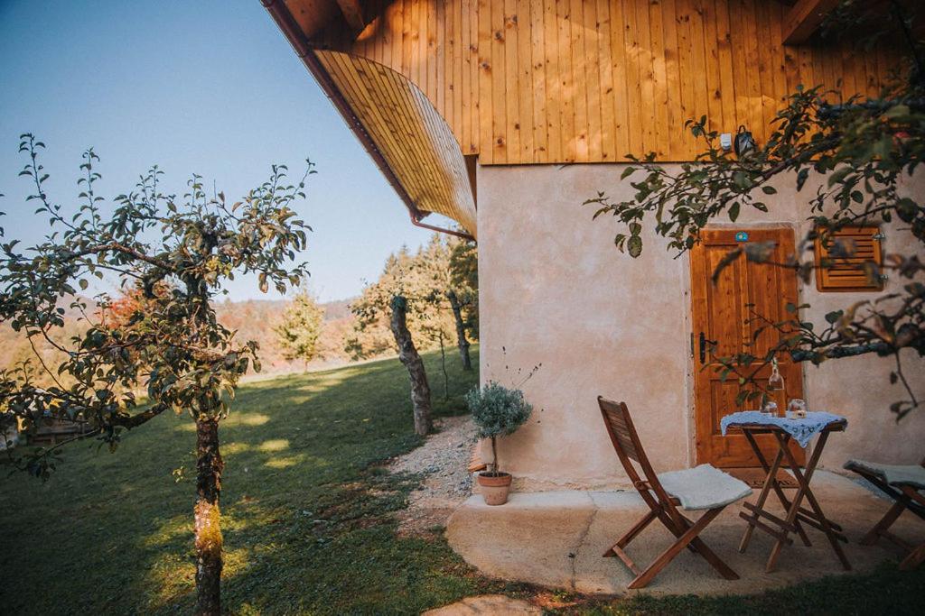 Sleeping With Bees - Tourist Farm Muha Διαμέρισμα Grosuplje Εξωτερικό φωτογραφία