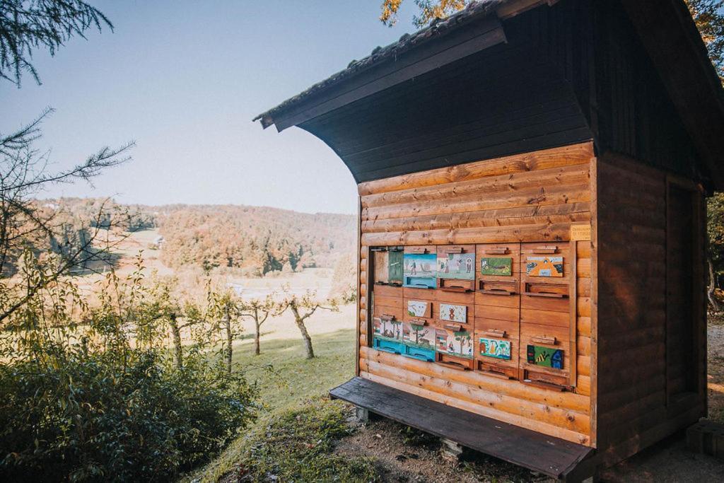 Sleeping With Bees - Tourist Farm Muha Διαμέρισμα Grosuplje Εξωτερικό φωτογραφία